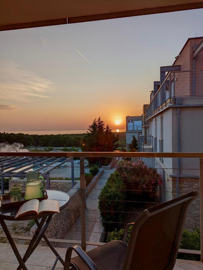 Apartment Amazing Island Povljana Exterior photo